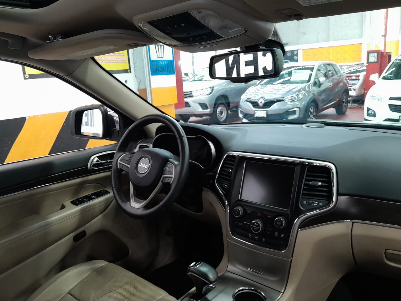 Jeep Grand Cherokee 2015 At
